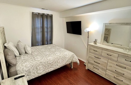 Bushwick Casa | Beautiful, Spacious, Private Oasis w/ FirePlace