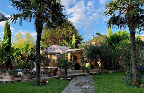 Sevran Casa | Beautiful, spacious property in an exotic setting...