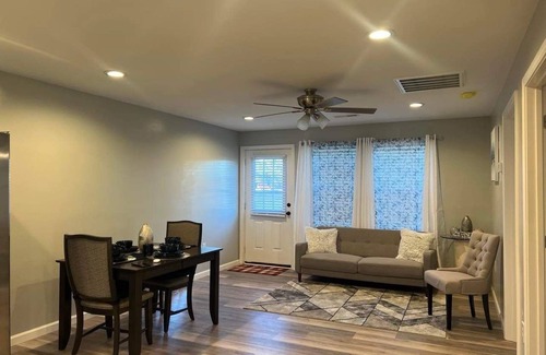 Bolton Apartamento | Beautiful spacious two bedroom corporate apartment located in a scenic area