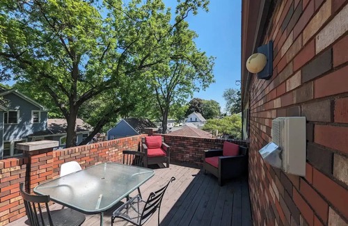 Des Moines Apartamento | Beautiful & Spacious 2nd Floor Apartment