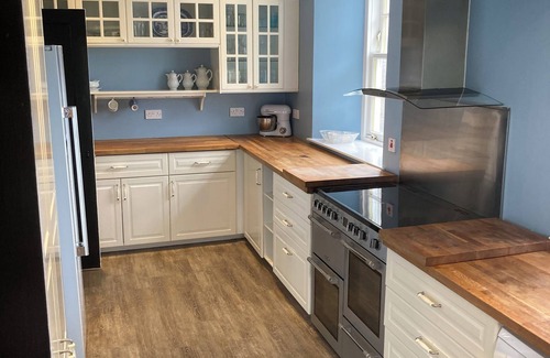 Lairg Casa | Beautiful Sporting Lodge on Rural Estate overlooking Loch and Deer park