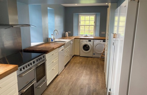 Lairg Casa | Beautiful Sporting Lodge on Rural Estate overlooking Loch and Deer park