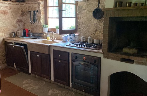 Casaprota Villa | Hermosa villa de piedra en las colinas