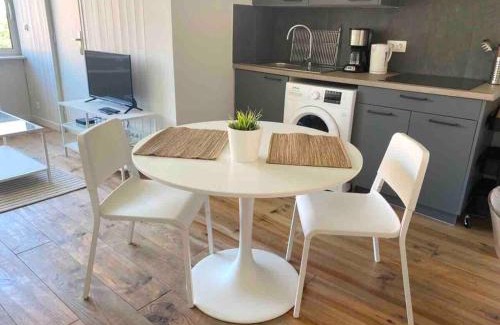 Talence Apartamento | Beautiful studio 200 from tram B