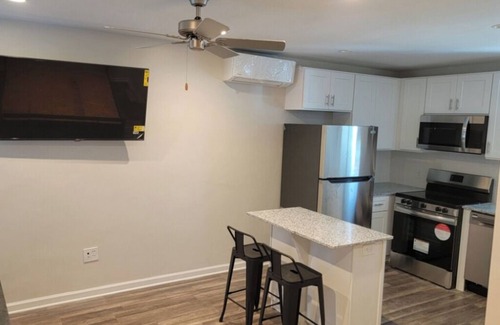 Highlands - Perkins Apartamento | Beautiful Studio Apt 6 -Down Stairs