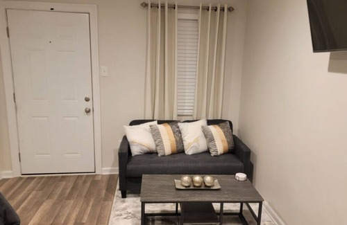 Highlands - Perkins Apartamento | Beautiful Studio Apt 6 -Down Stairs