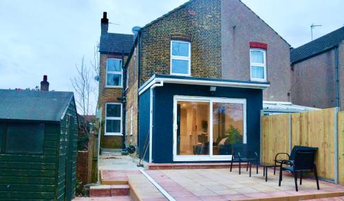 Erith Apartamento | Beautiful Studio apartment in a house with parking