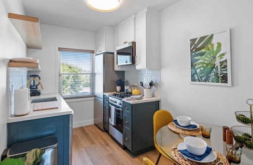 Palms Apartamento | Beautiful Studio in Mar Vista near huge park and Trader Joe's!