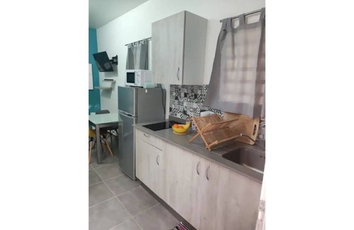 Les Abymes Apartamento | Beautiful studio near the marina (#2)