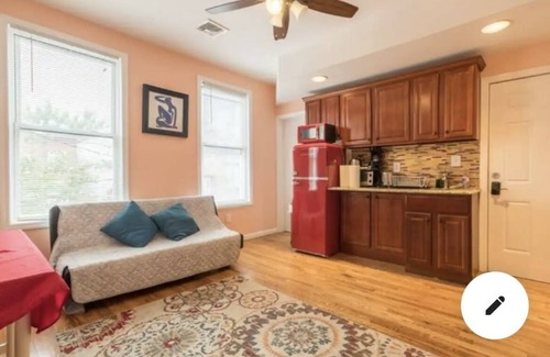 Newark Apartamento | Beautiful studio on Crawford #4