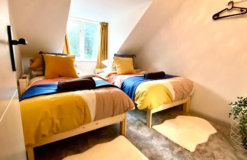 Westbourne Apartamento | Beautiful Stylish 2 Bedroom Apartment! - 5 Minute Walk to the Best Beach! - Great Location - Parking - Fast WiFi - Smart TV - Newly decorated - sleeps up to 6! Close to Bournemouth & Poole Town Centre & Sandbanks
