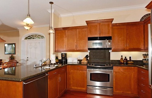 Ko Olina Condominio | Hermosa puesta de sol y vistas al mar desde su Lanai en este condominio de 2 camas, 2 1/2 baños personalizados (KL23D)