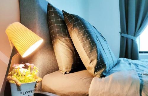 Taman Bukit Mewah Apartamento | Beautiful sunset beside Paradigm Mall 14 pax