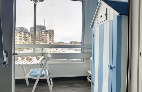 Courseulles-sur-Mer Apartamento | Hermoso T3 cerca de playas, puerto deportivo, aparcamiento, WiFi