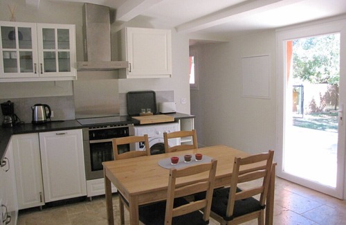 Le Beausset Cabaña | Beautiful T3 gite in the heart of the vineyards 10 minutes from the beach