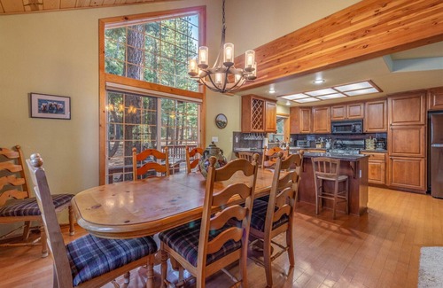 Truckee Casa | Tahoe Donner, 4 habitaciones, casa de alquiler familiar perfecta