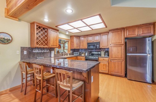 Truckee Casa | Tahoe Donner, 4 habitaciones, casa de alquiler familiar perfecta