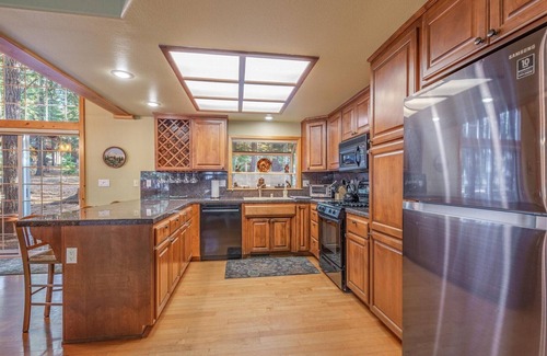 Truckee Casa | Tahoe Donner, 4 habitaciones, casa de alquiler familiar perfecta