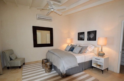 Trents Villa | Beautiful Three Bedroom Beachfront Property