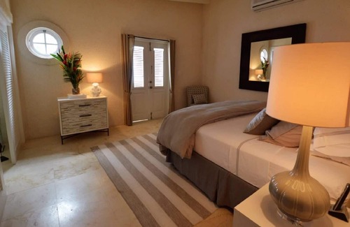Trents Villa | Beautiful Three Bedroom Beachfront Property