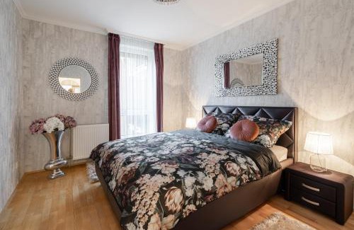 Ferencvaros Apartamento | Beautiful three bedrooms apartment with free parking close to the Danube Coast