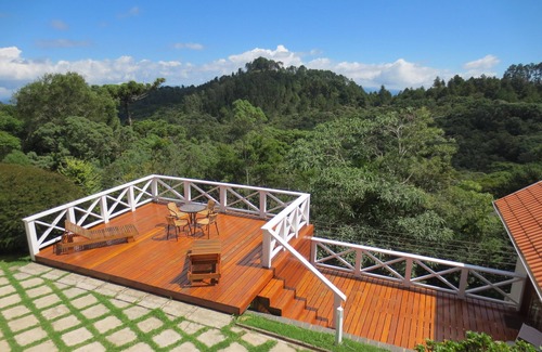 Alto da Boa Vista Casa | Preciosa casa adosada con magnificas vistas y confort! Casa sedienta con 3 hermosos chalets