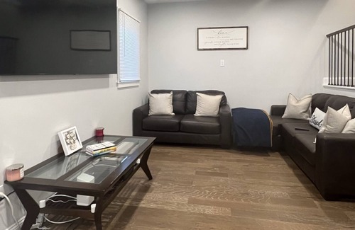 Vauxhall Casa | Beautiful Townhouse 30 minutes from midtown NYC!