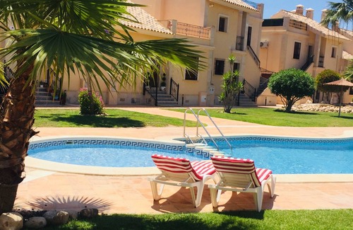 Algorfa Casa | Precioso adosado en La Finca Golf, con Wifi y aire acondicionado con vistas a la piscina.