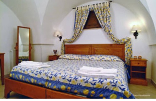 Rosa Marina Cama Y Desayuno | Beautiful Triple Room in Ancient Masseria Near the sea in a Quiet Olive Trees