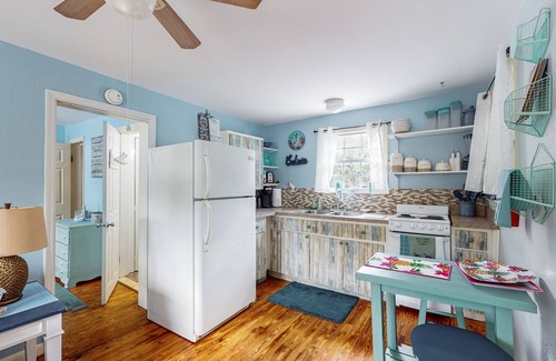 Chassahowitzka Casa | Beautiful triplex w/cable, washer/dryer, & board games