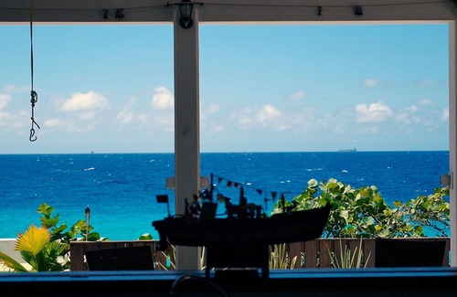 Boka Sami Villa | Hermosa villa tropical con acceso privado al mar