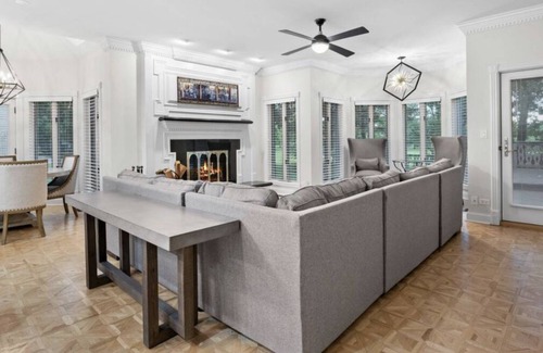 Bartlett Casa | Beautiful Tudor Style Home