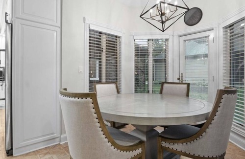 Bartlett Casa | Beautiful Tudor Style Home