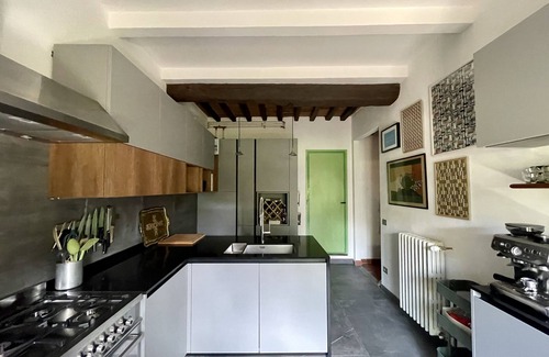 Montecchio Villa | Beautiful Tuscan Country-House and Grounds (get in touch for events & weddings)