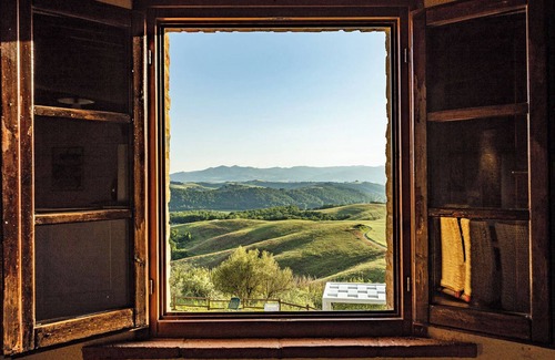 Volterra Villa | Beautiful Tuscan farmhouse in the Volterra hills. (Volterra 20 mins drive)