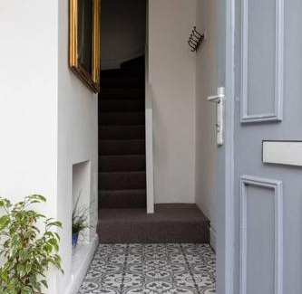 Mumbles Casa | Beautiful Two Bed Mumbles Flat - with parking space