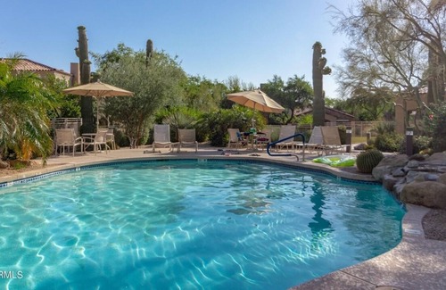 Talon Retreat Casa | Beautiful two bed, two bath townhouse in N Scottsdale in the Grayhawk community