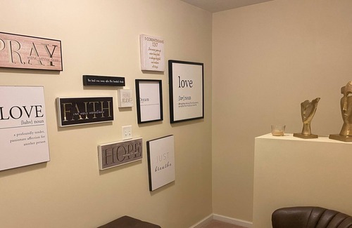 OakLeaf Plantation Casa | Beautiful Two Bedroom Townhome with free parking & wifi