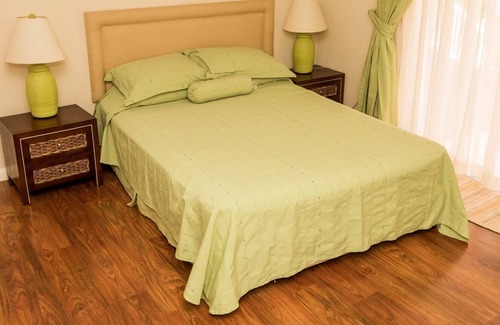 Vuemont Apartamento | Beautiful Two Bedroom Two Bathroom Apartment