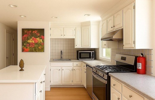 Sharon Casa | Beautiful two-bedroom residence nestled in the lovely town near Boston