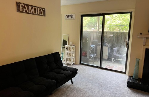 Tucker Casa | Beautiful two bedroom Townhouse near Emory
