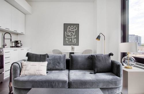 Gallaudet Apartamento | Beautiful Union Market 1BR w/ Gym & W/D, steps to Metro, by Blueground