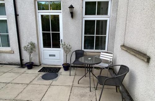Macclesfield Apartamento | Beautiful & unique riverside town centre apartment