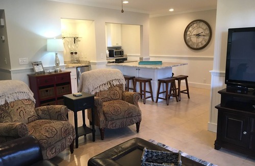 Seabrook Island Villa | Hermosa actualización de 2 dormitorios y 2 baños 143 High Hammock Villa! Cerca de la playa!