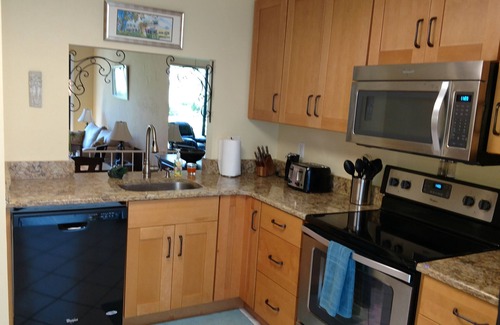 The Meadows Casa | Beautiful updated 3bed/2bath Townhome in The Meadows!