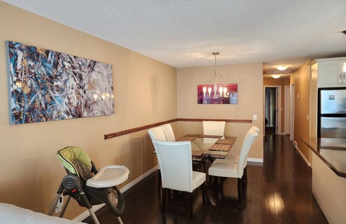 Regina Casa | Beautiful updated home centrally located, close to General Hospital