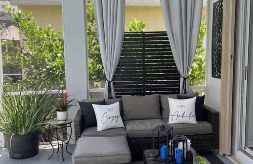 Cascades Casa | Beautiful updated pool home in a quiet, gated community.