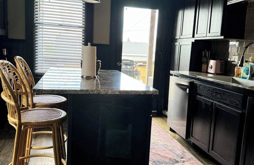 Butte Casa | Beautiful Uptown Victorian, Perfect for a Getaway