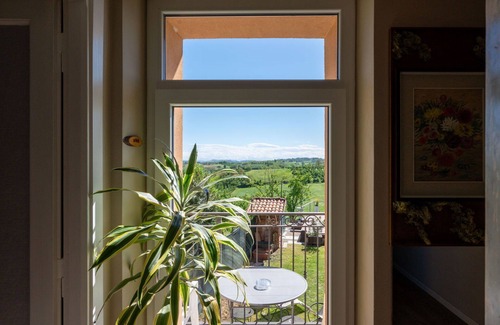 San Damiano dʼAsti Casa | Preciosa casa de vacaciones para 10 personas con A/C, WIFI, piscina privada, patio y aparcamiento