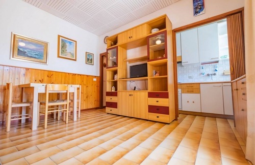 Lido degli Scacchi Villa | Apartamento en el condominio de 2 º piso, zona centro, 250 m del mar